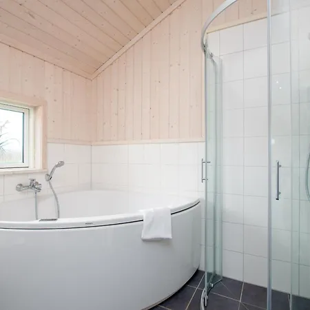 Vital C Mit Sauna, Whirlpool & Kamin, Grosser Aussenterrasse Holiday home Grossenbrode