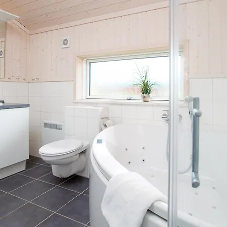 Vital C Mit Sauna, Whirlpool & Kamin, Grosser Aussenterrasse Holiday home Grossenbrode